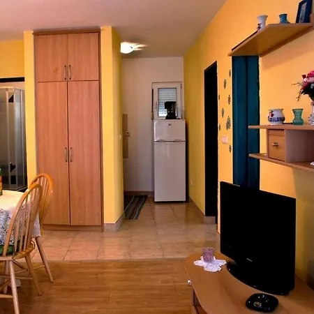 Apartmán With Parking Space Petrcane, Zadar - 17770 *